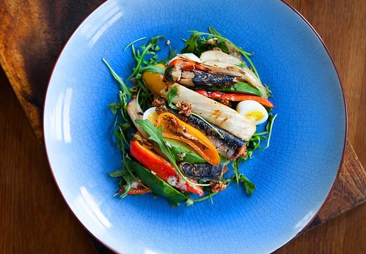 Salade de sardines colorée